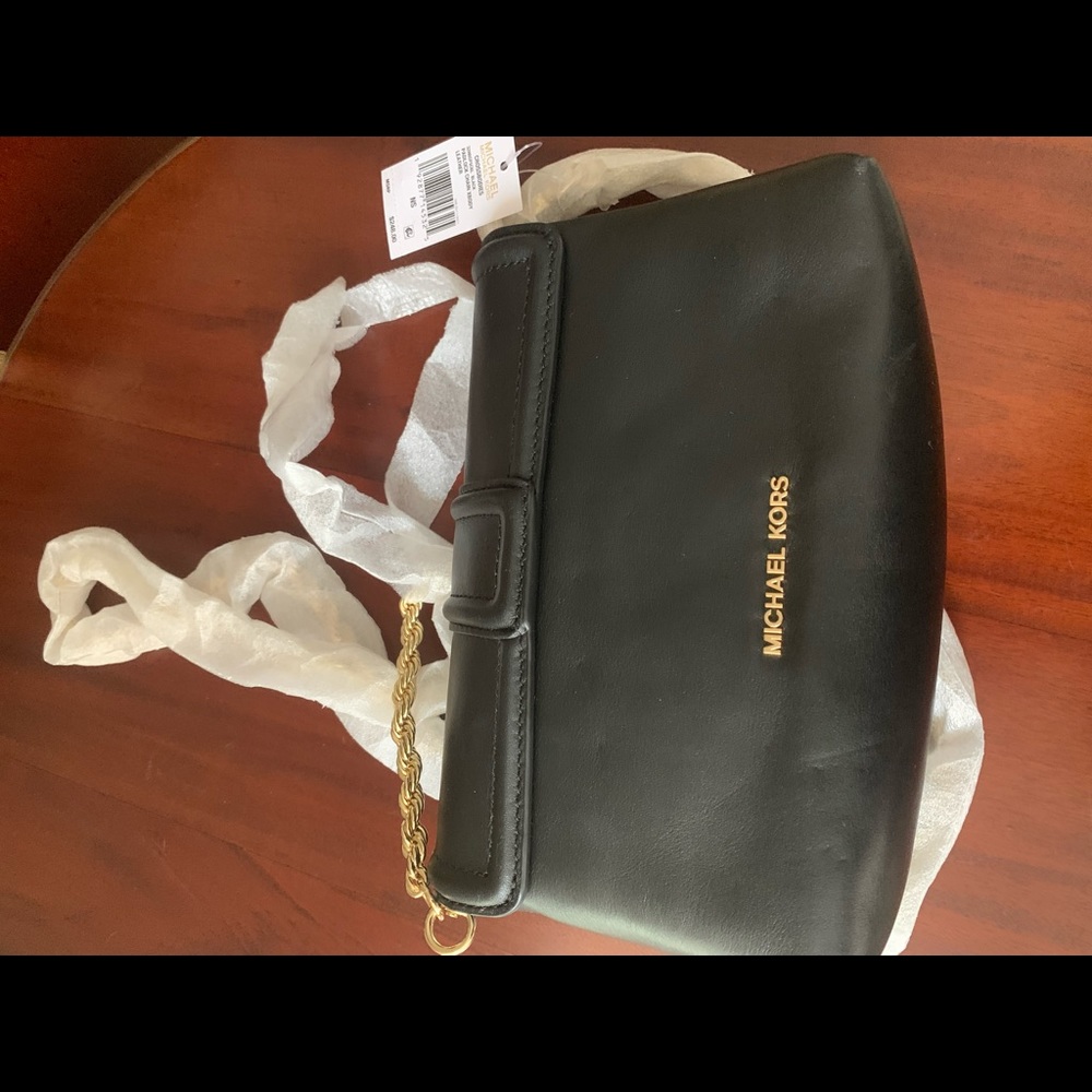 Purses - Picture 6 of 8